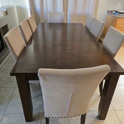 Table (7') With Leaf (18") And 8 Chairs