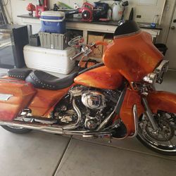 Harley Davidson Electra Glide screamin Eagle