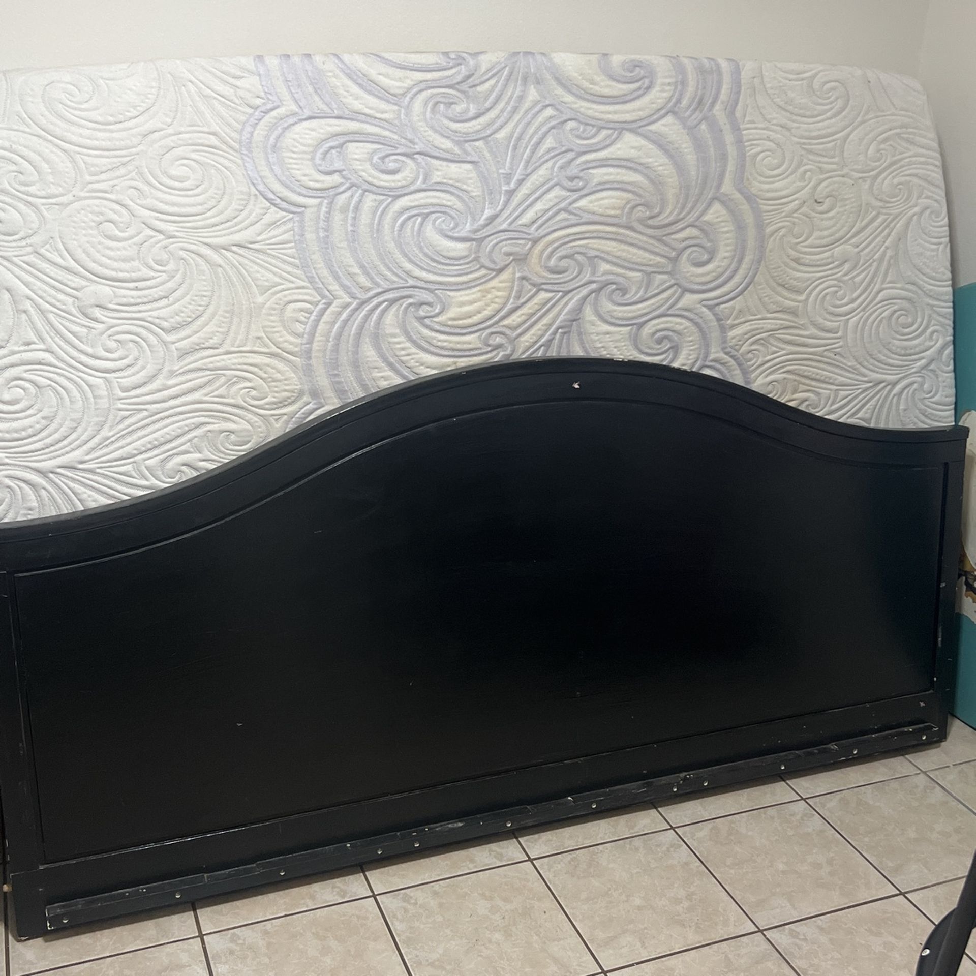 Twin Bed 