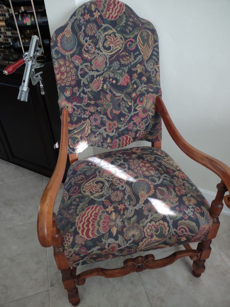 Antique Queen Ann Chair