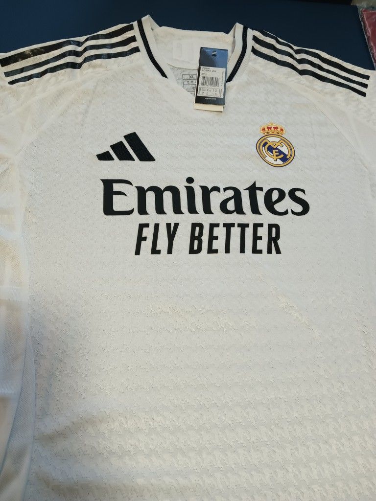 Real Madrid PLAYER VERSION Jersey 24/25 “MBAPPE #9" Home Jersey (XL Slim Fit Same as L Regular) New W Tag $35.00