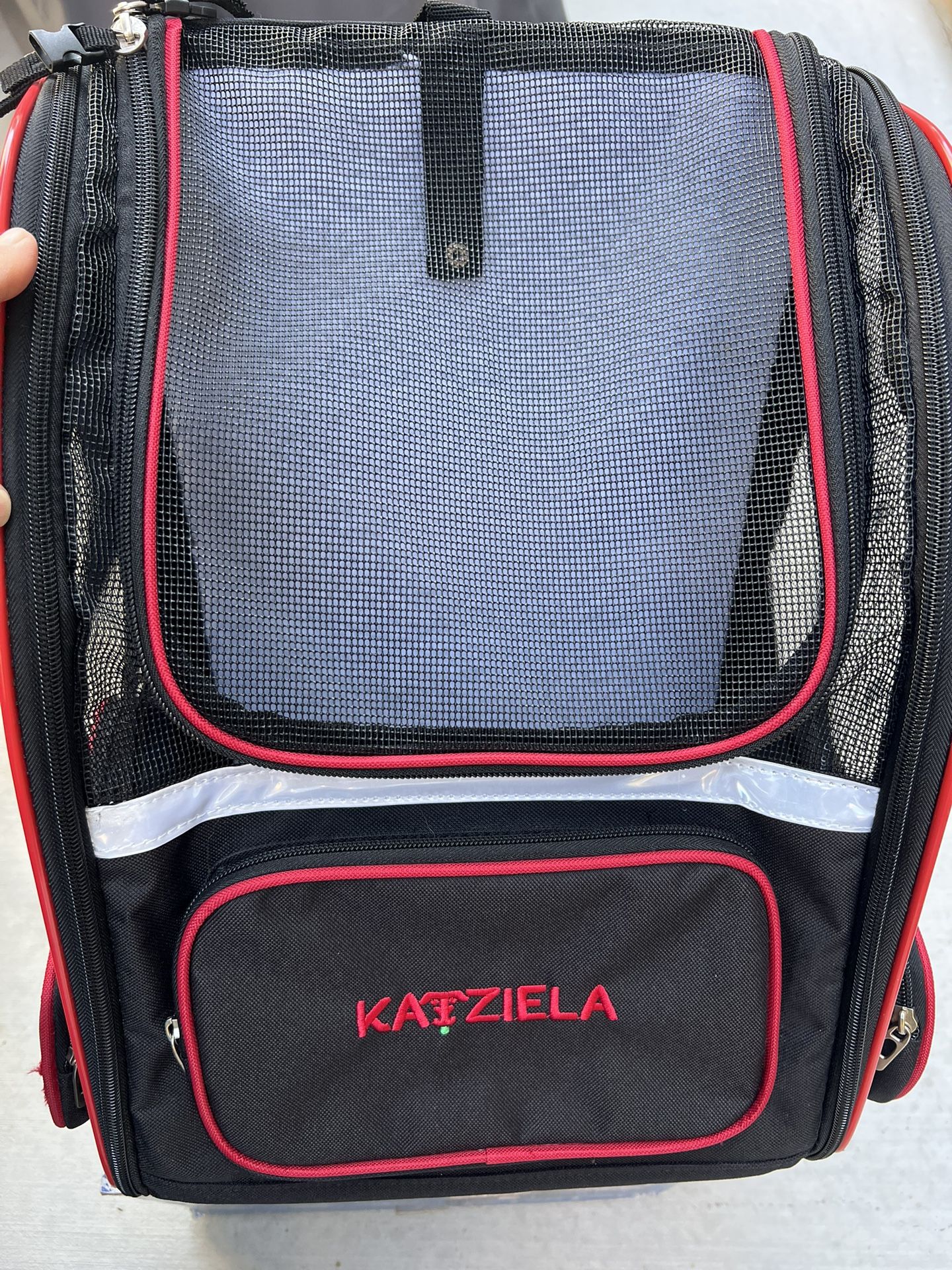 Katziela Pet Caring Case