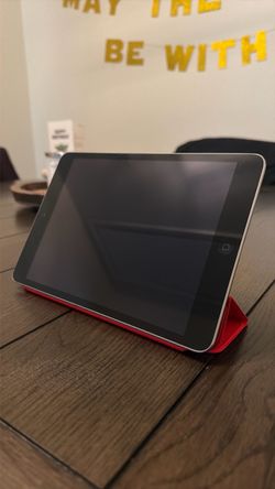 Apple iPad Mini 2 (retina) with Red Smart Cover