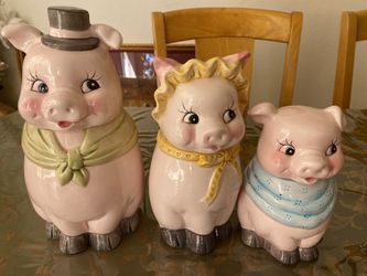 Vintage Three Piggy’s 
