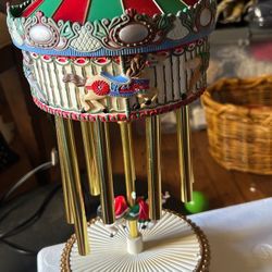 Vintage Avon Christmas Holiday Musical Chimes