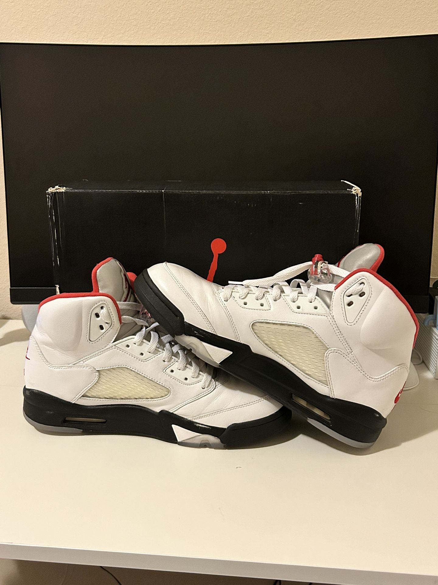 2020 Jordan 5 Retro Fire Reds Silver Tongue