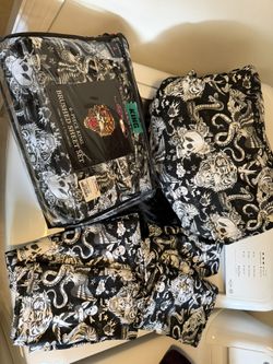 King Size Bedding Blankets Comforter Faux Fur Throw Blankets Sheets Pillowcases Window Panels