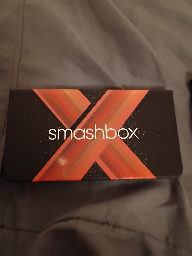 Smash Box