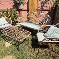 Living Spaces Patio Set