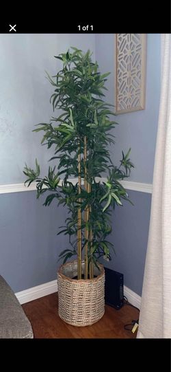 Tall artificial plant