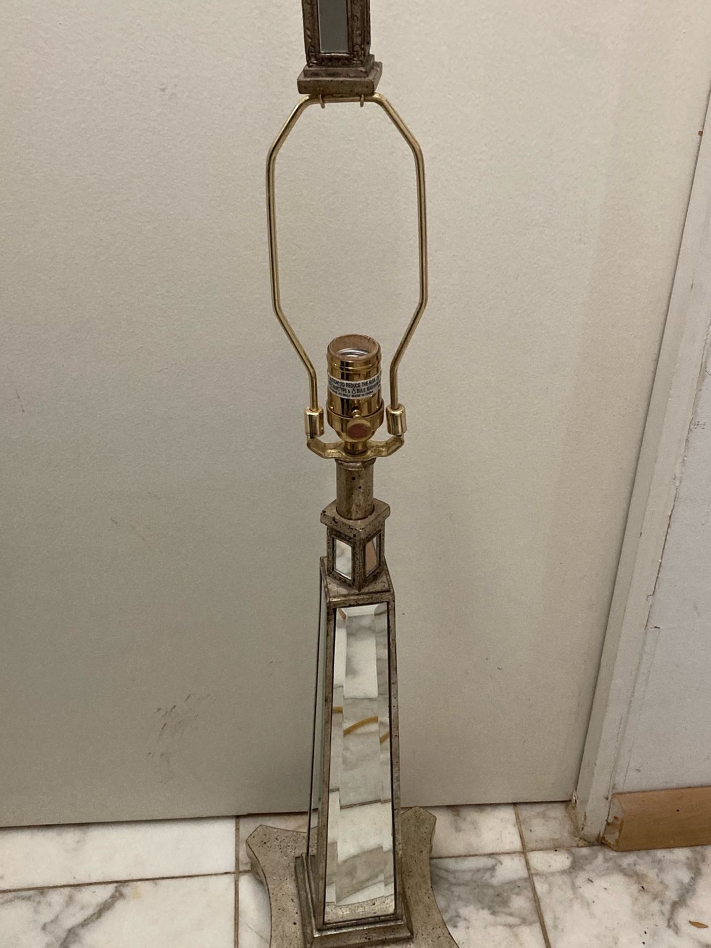 Beautiful antique style lamp base 
