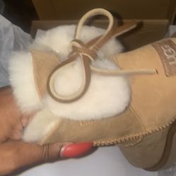 UGG Double Bow 