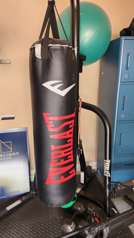 Everlast Dual Station Punching Bag Stand – Barely Used