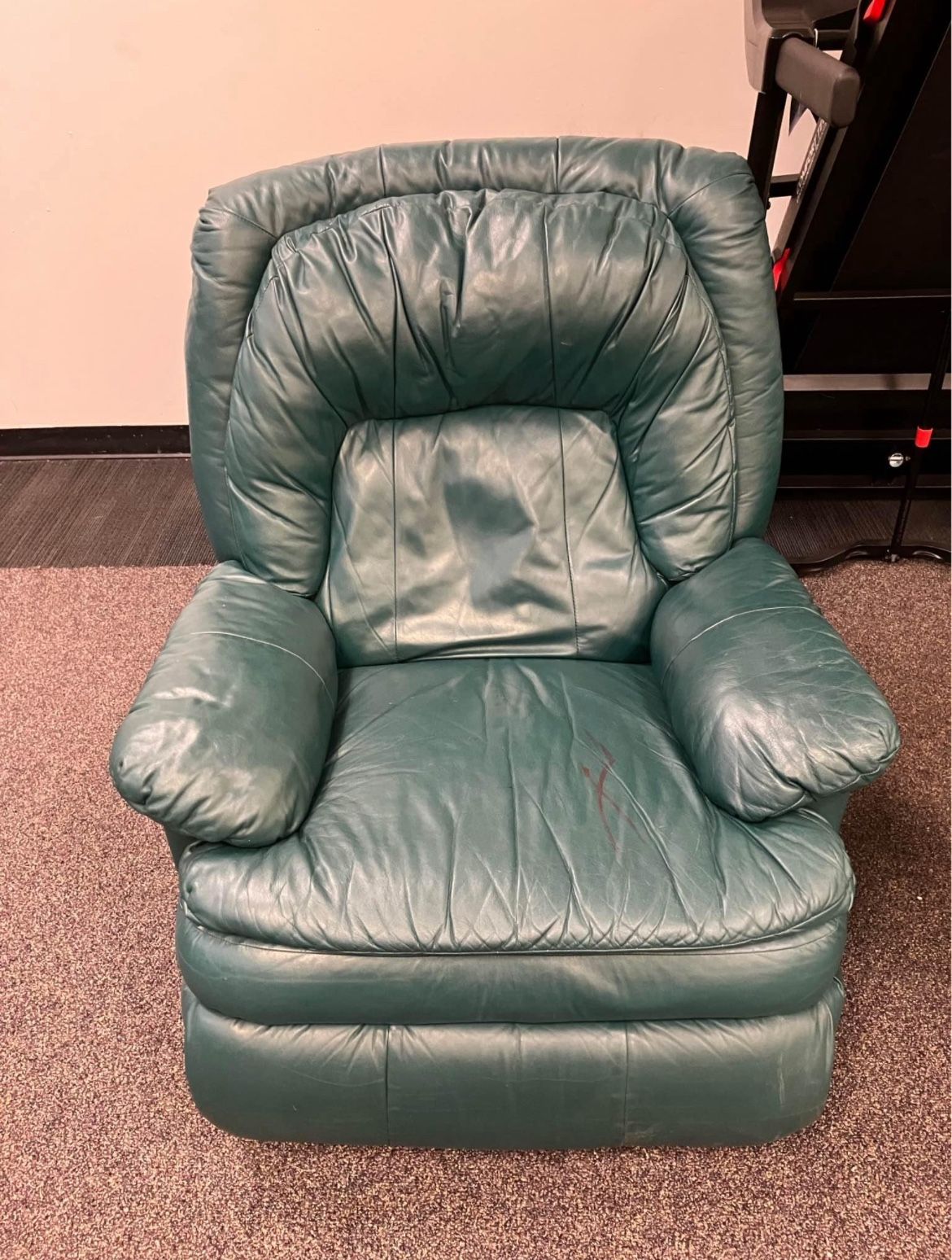 💥Blow Out Sale💥 Vintage Green Leather TV Comfortable Armchair