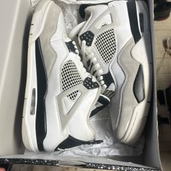 Air Jordan Retro 4 Military Black 