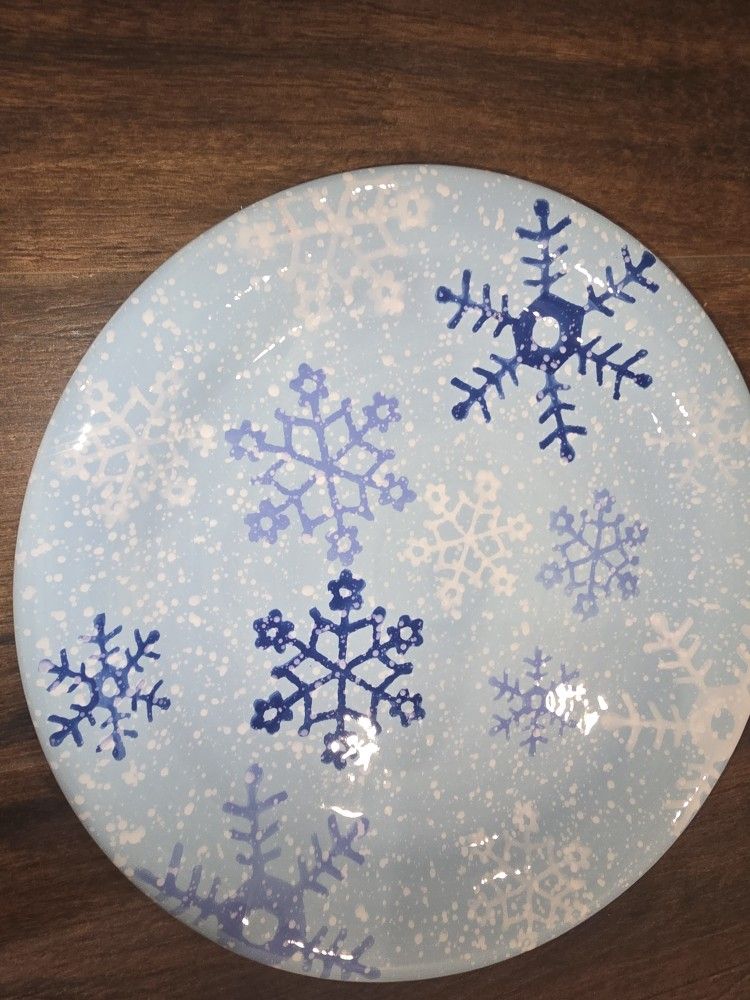 Make Offer 7 Christmas Plates 