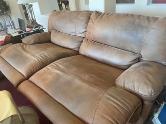 7 Foot Reclining Sofa Seats