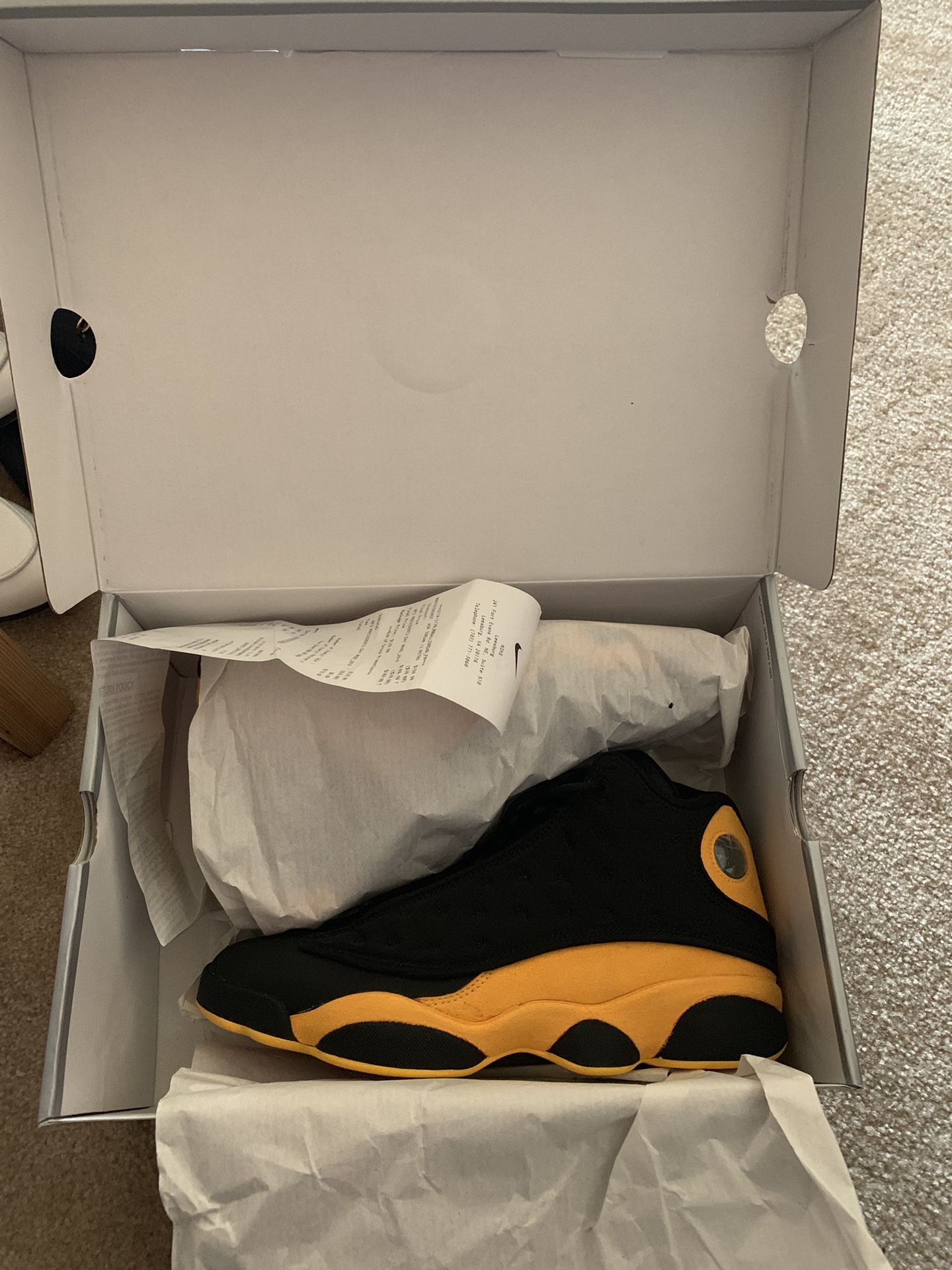 Air Jordan 13 class of 2002 brand new size 10