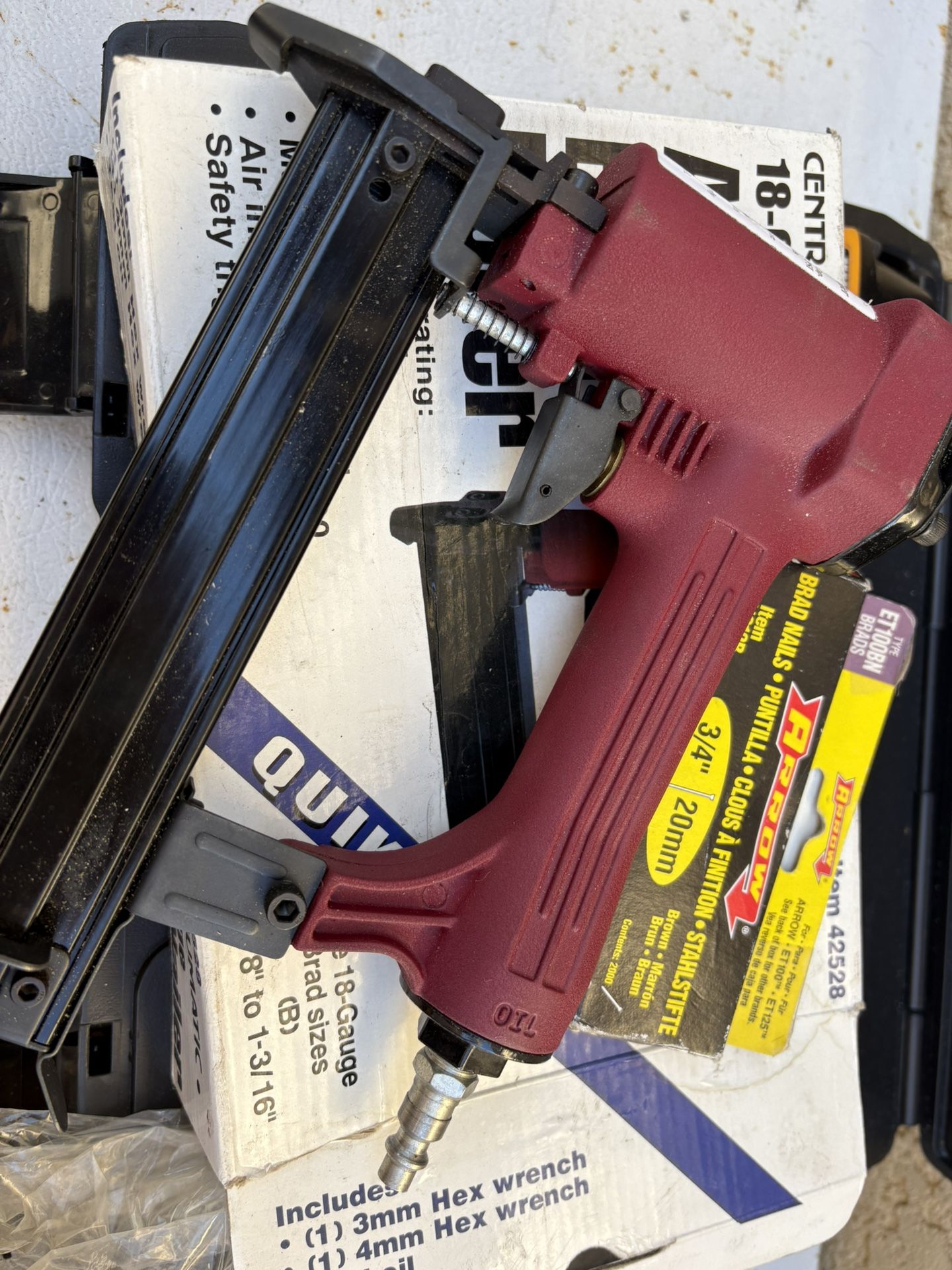 Nail gun
