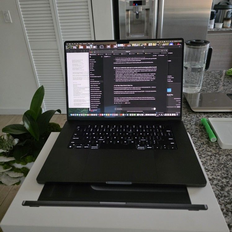 MacBook Pro 16" Laptop M4 Pro Chip 24gb 512gb Ssd Space Black 