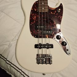 Fender MUSTANG Bass 