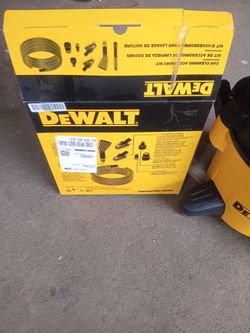 DeWalt vacuum and accessories