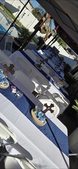 Flowers, Wreaths And Centerpieces