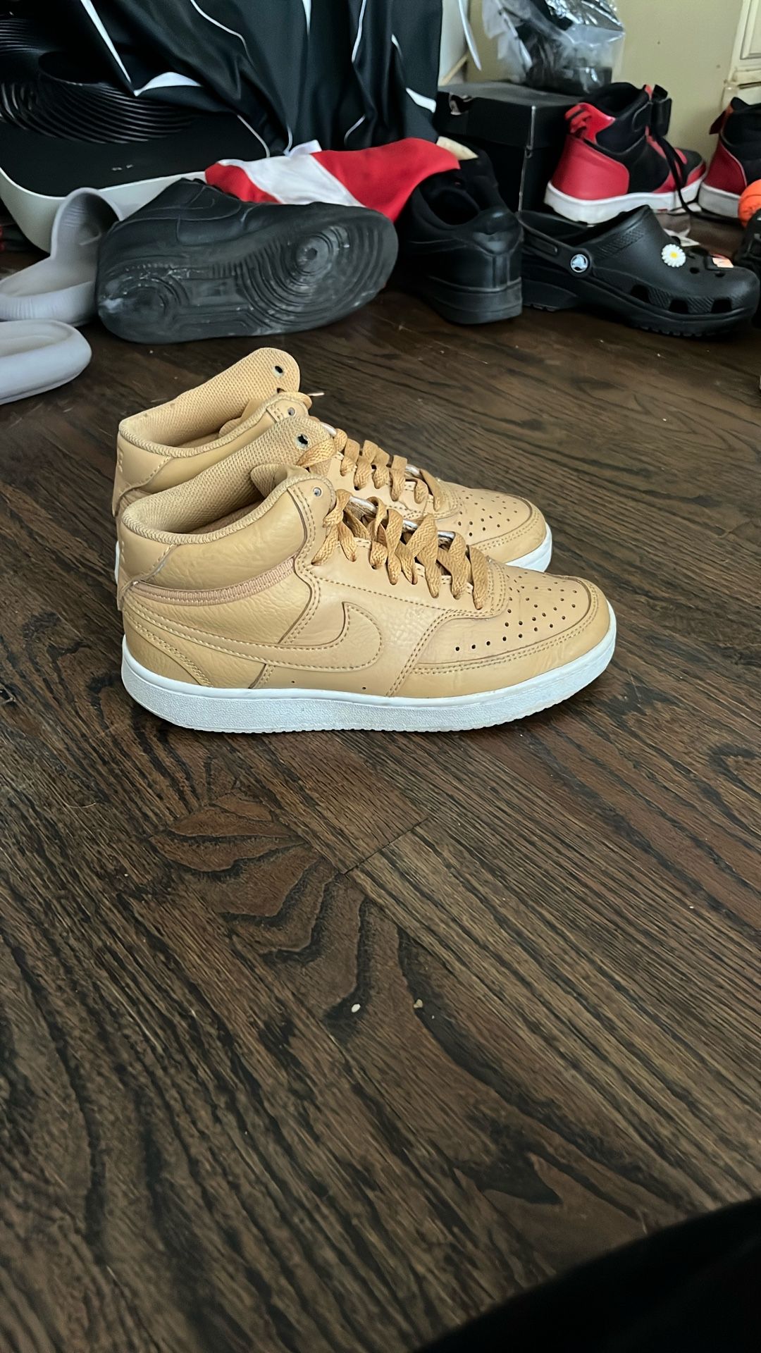 nike court vision mid sneakers size 6