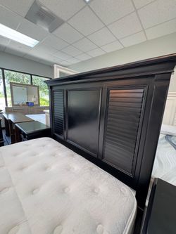 Queen bedroom set (FREE 24H DELIVERY AND SETUP)