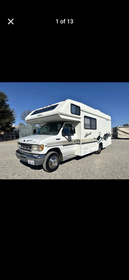 RV Itasca Spirit Winnebago. Class C 24' motorhome