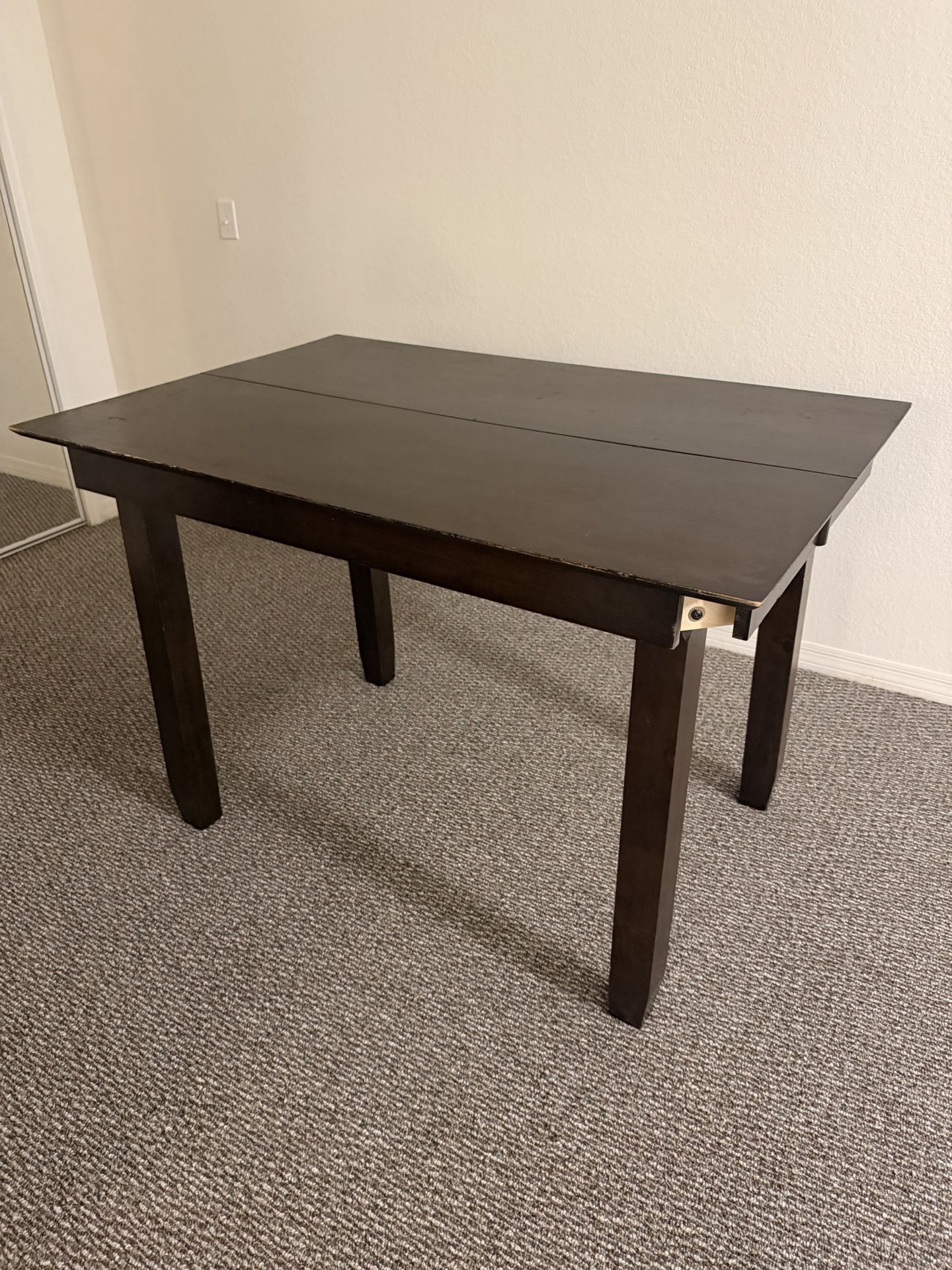 Wooden Expandable Table