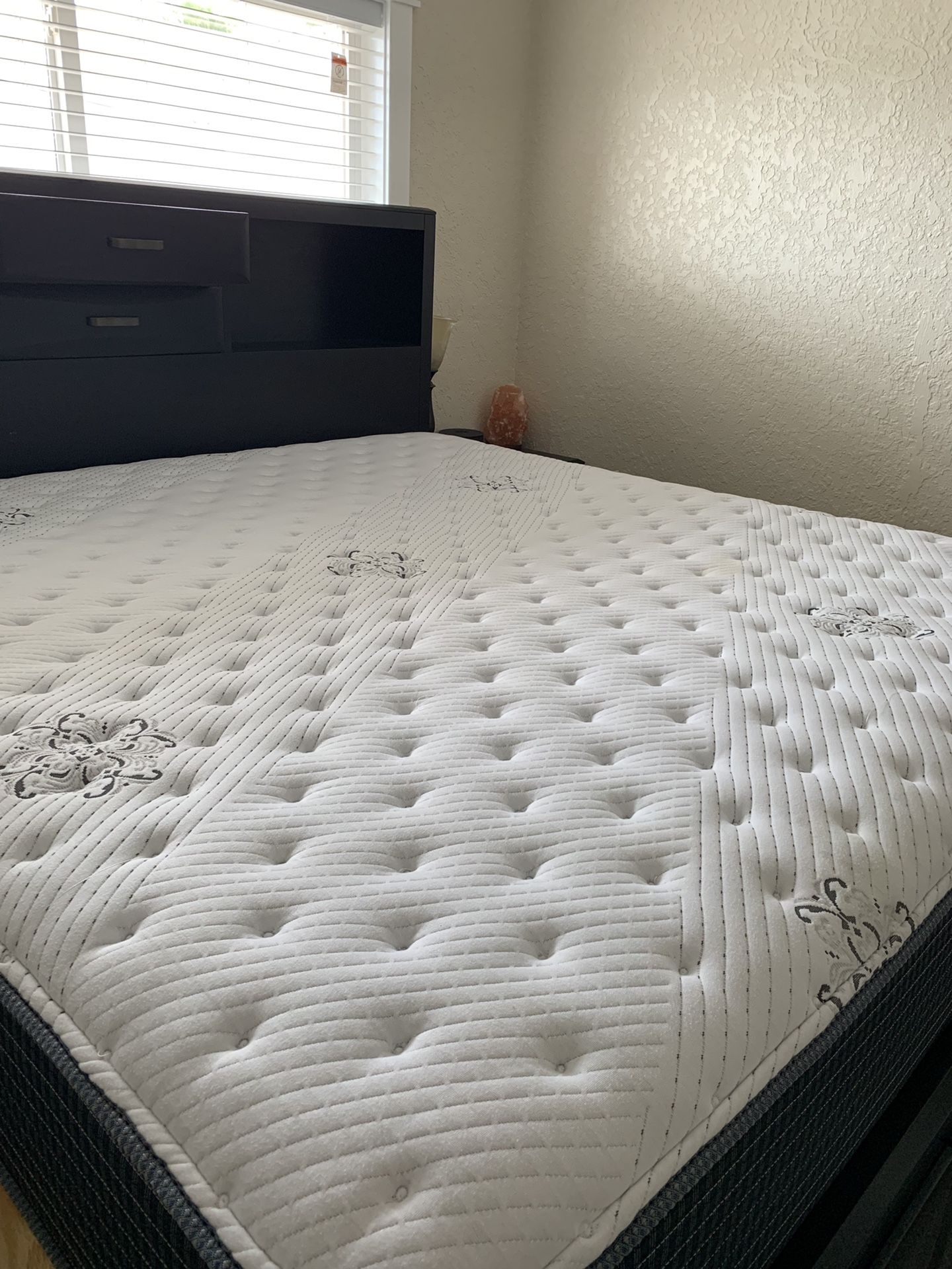 6k bed & new mattress reduced 2k