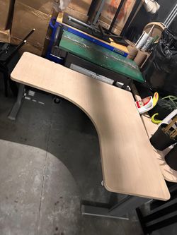 Electric Height Adjustable L-Shaped Office Desk