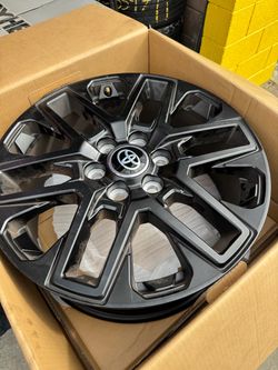 Toyota tundra wheels ( 6x139.7)