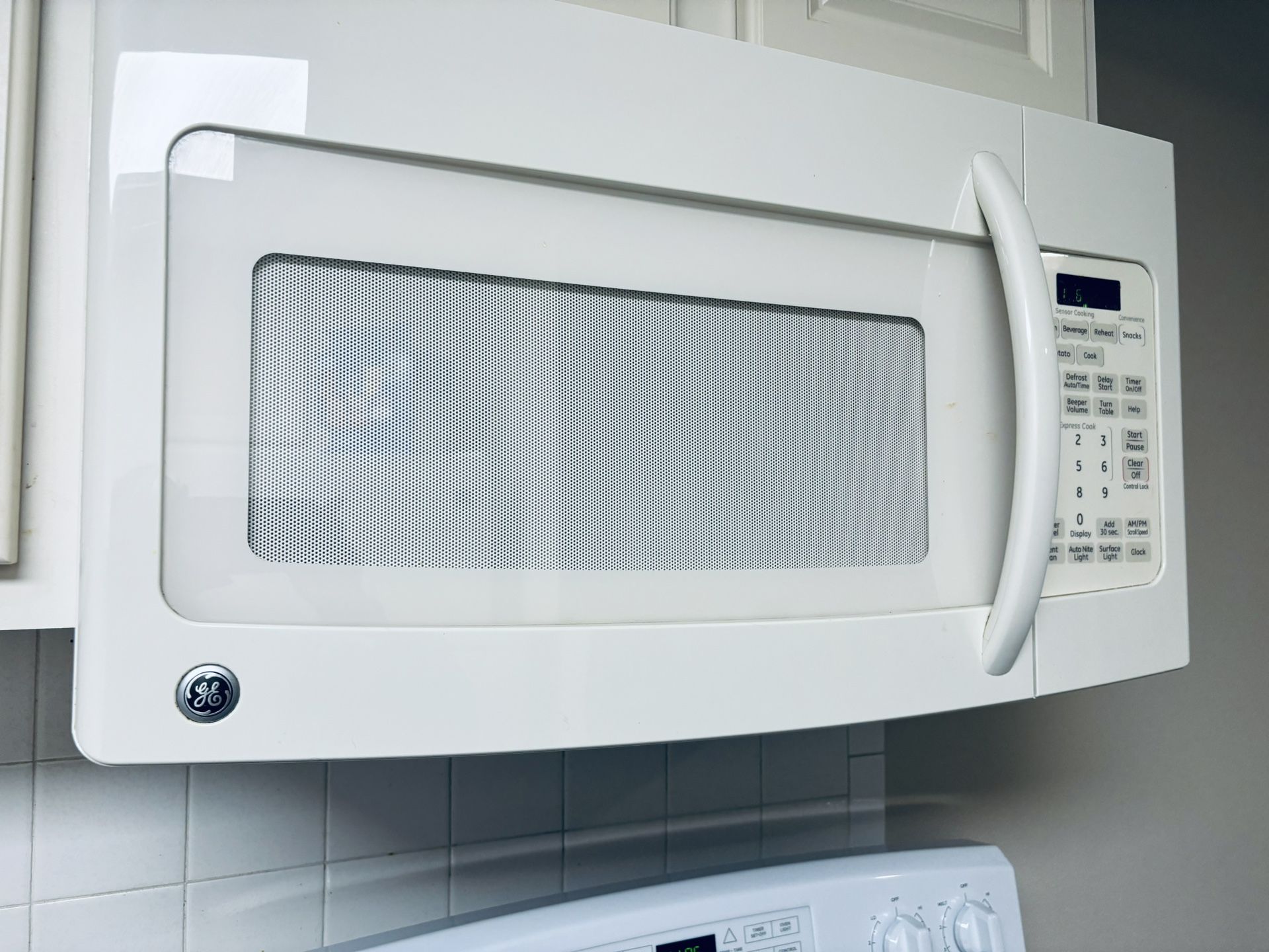 Microwave & Refrigerator