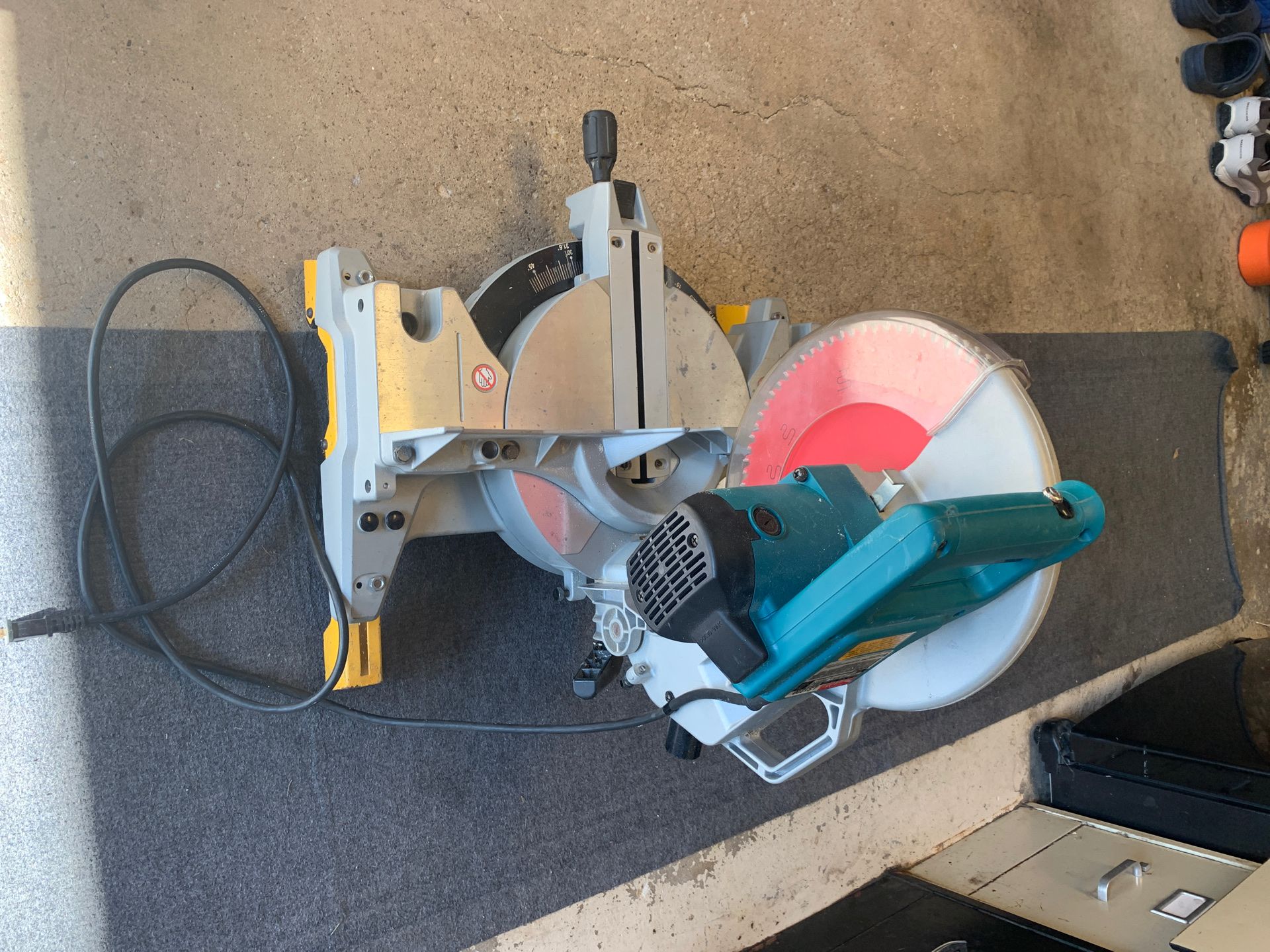 Makita ls1220 miter saw 12” for Sale in Arlington Heights, IL OfferUp