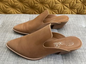 Shoes - Women’s Sbicca Mulah Mules 