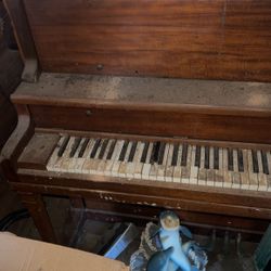 Old Piano