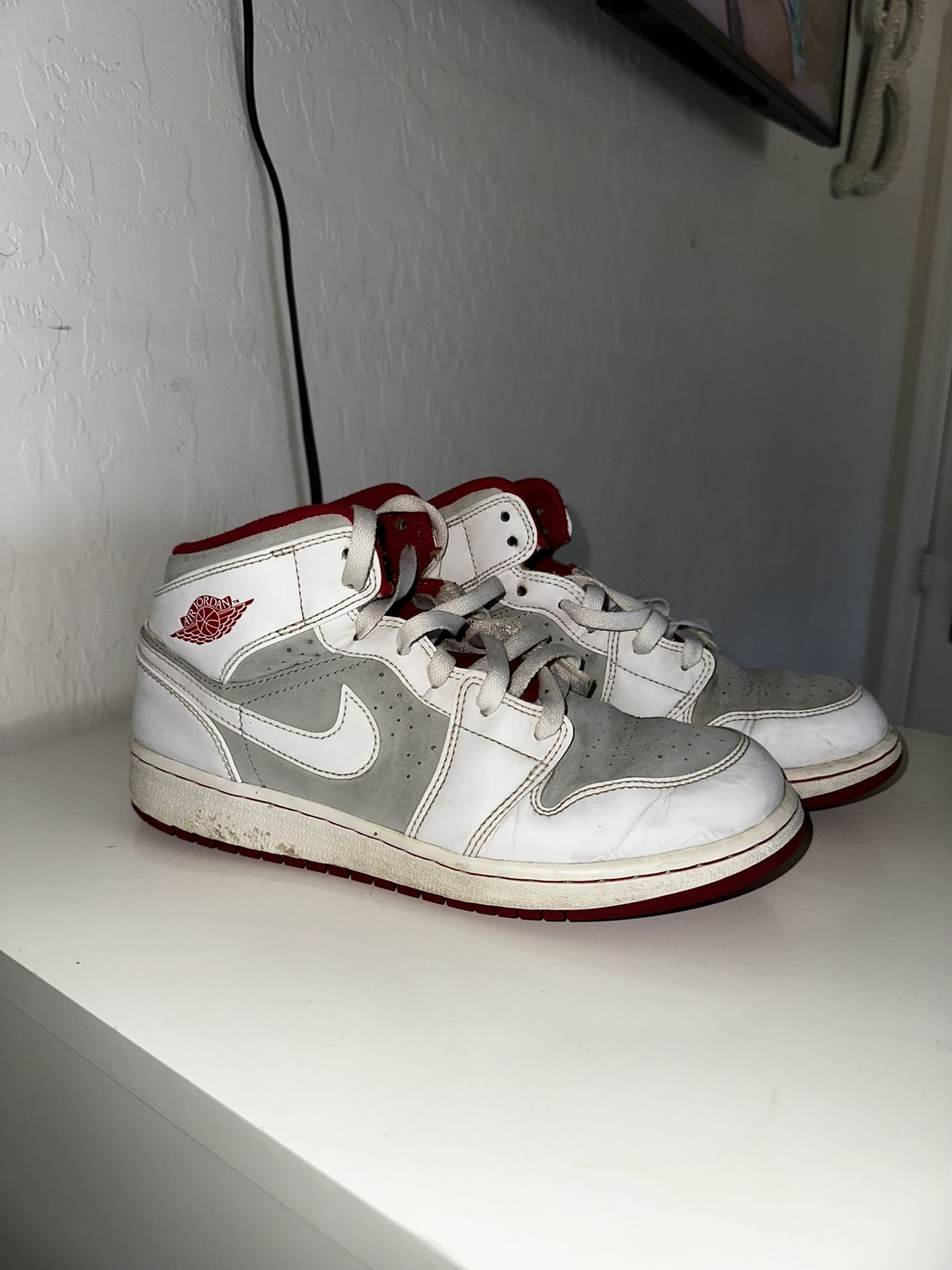 Air Jordan 1 Mid Hare