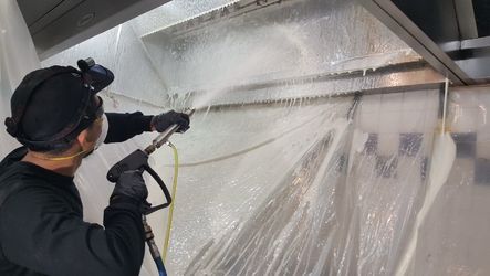 Limpieza de campanas extractoras en cocinas comerciales (San Diego Area)