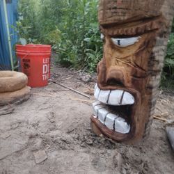 Tikis 2 Left     