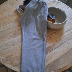 Nike sweats Pants size L