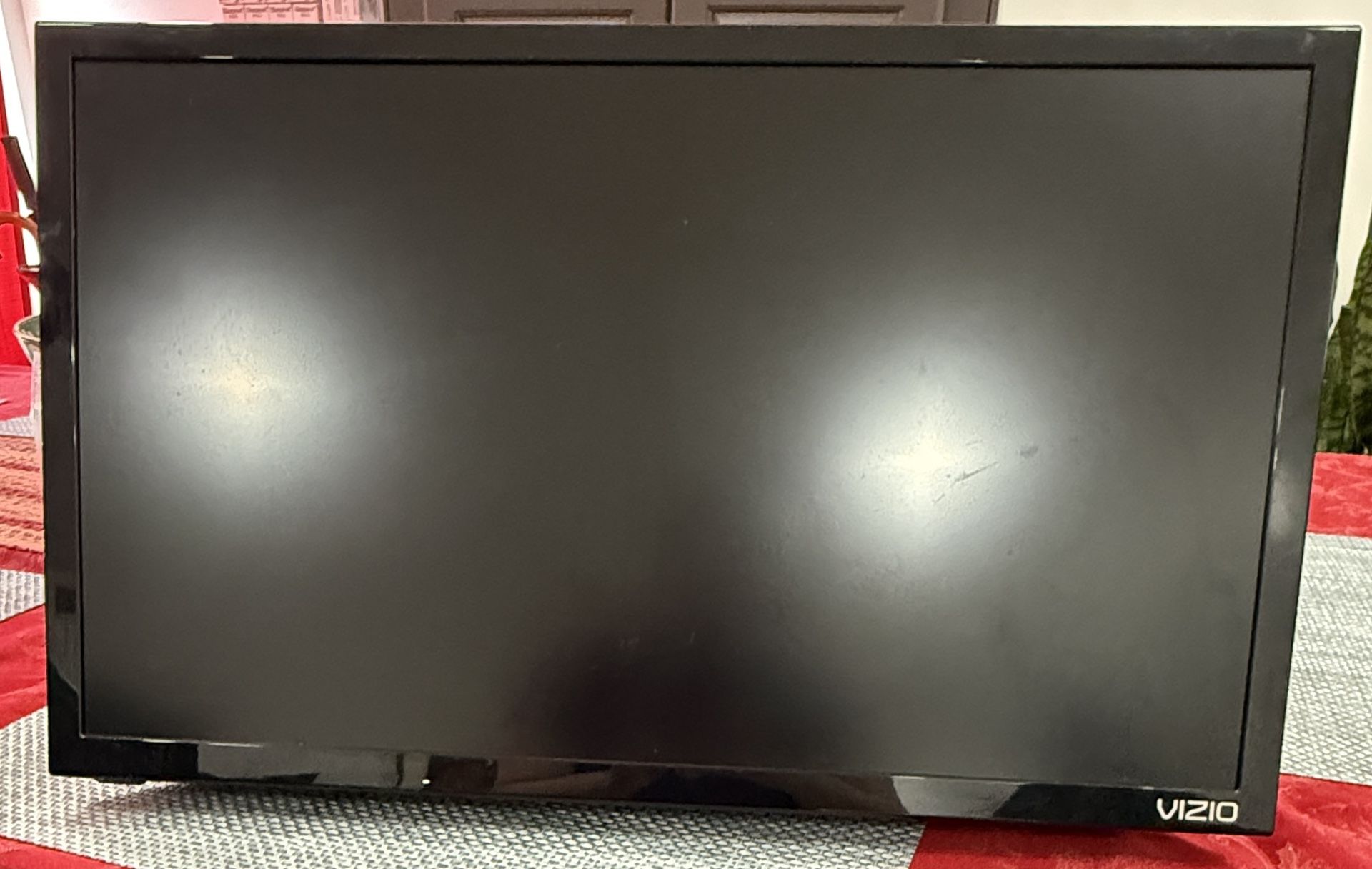 24” VIZIO TV 