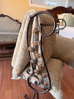 Sheet holder and pillow