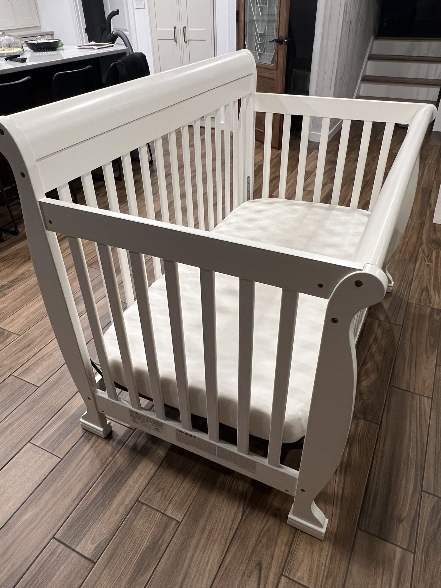 DaVinci 4-in-1 convertible crib