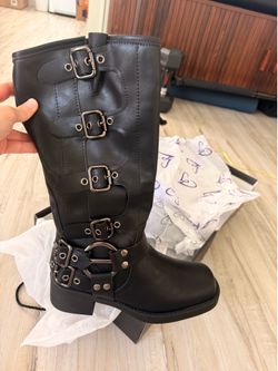 Black boots