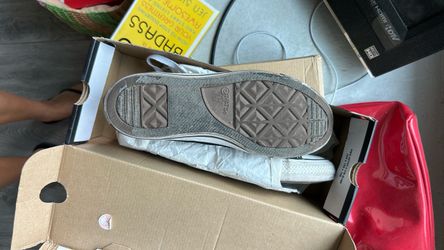 Converse bottom