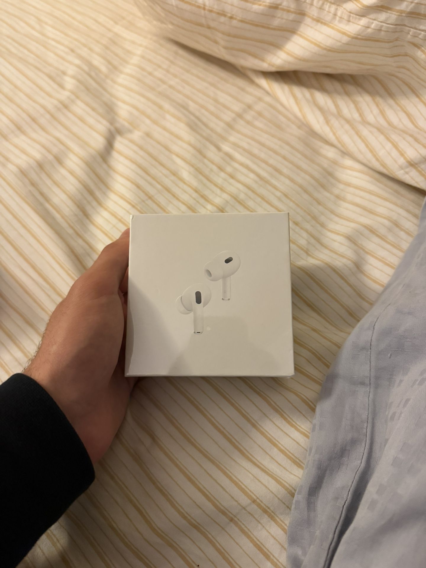 Apple AirPods Pro w/ Wireless Charging Case - White (Type-C)