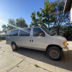 2001 Ford E-350