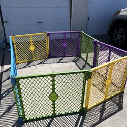 SÚPER PLAY YARD 8 PCS